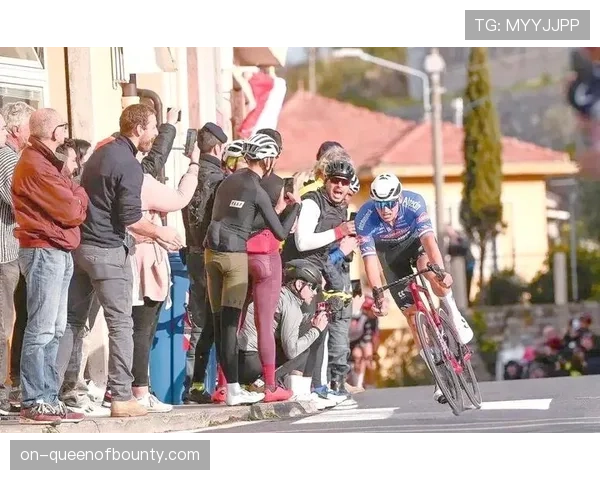 世锦赛个人计时赛爬坡路段考验车手节奏控制能力